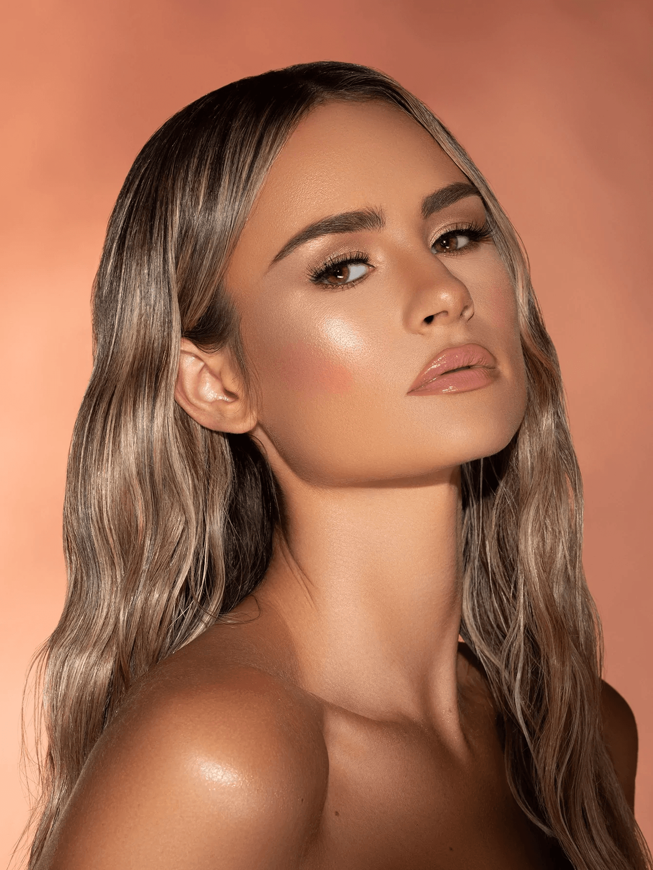 Sheglam - GLOW BLOOM LIQUID HIGHLIGHTER (TEA CAKE) - 5.2mL