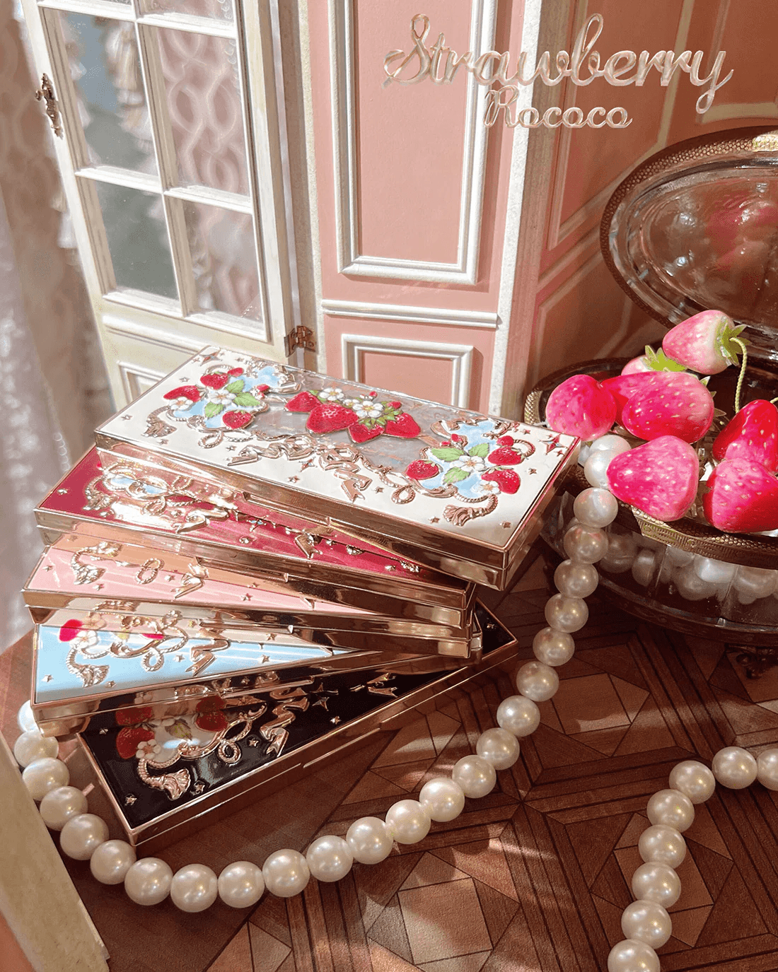 FLOWER KNOWS – STRAWBERRY ROCOCO 5 COLOR EYESHADOW PALETTE (02 Sweet Canneles)