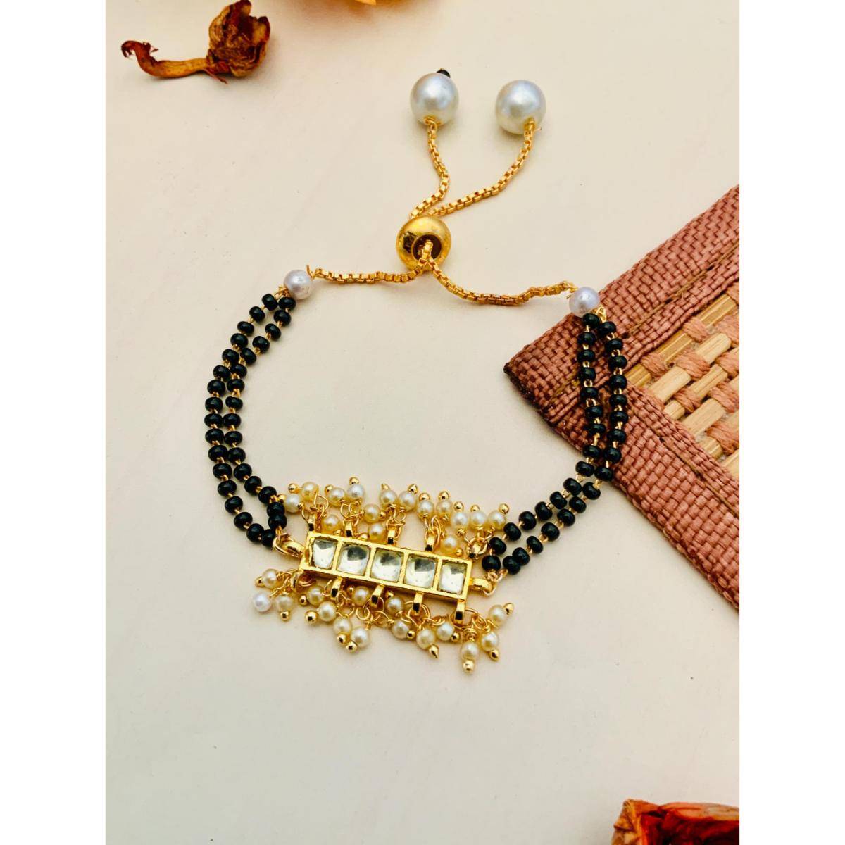 Abdesigns Pleasing Gold Plated Pachi Kundan Hand Mangalsutra · One Size