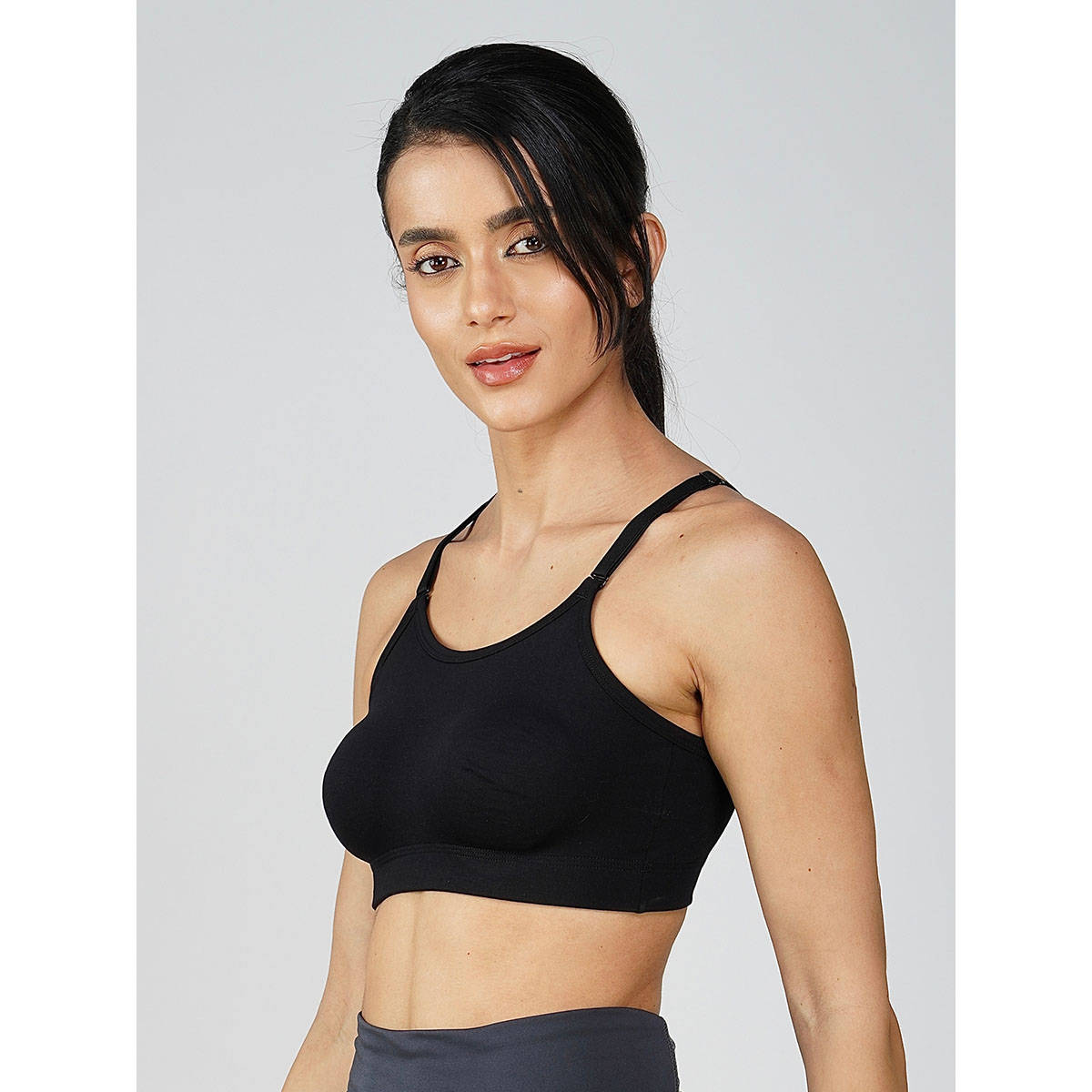 2PEACE Black Solid Non-Wired Non-Padded Full Coverage Sports Bra