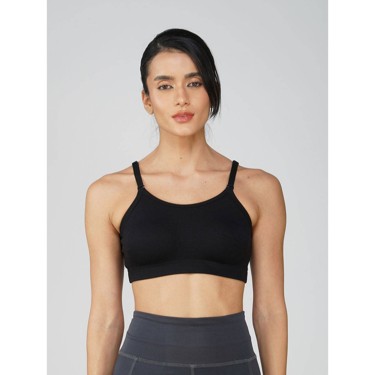 2PEACE Black Solid Non-Wired Non-Padded Full Coverage Sports Bra