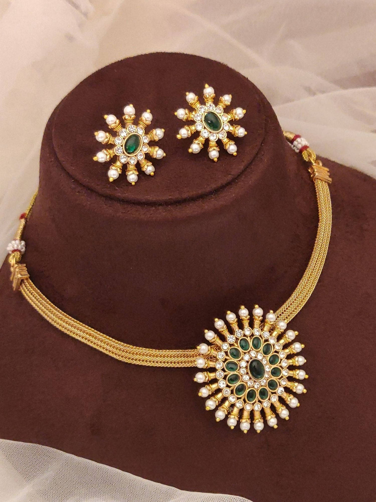 Abdesigns Green Elegant Gold Plated Colored Stone Necklace with Earrings