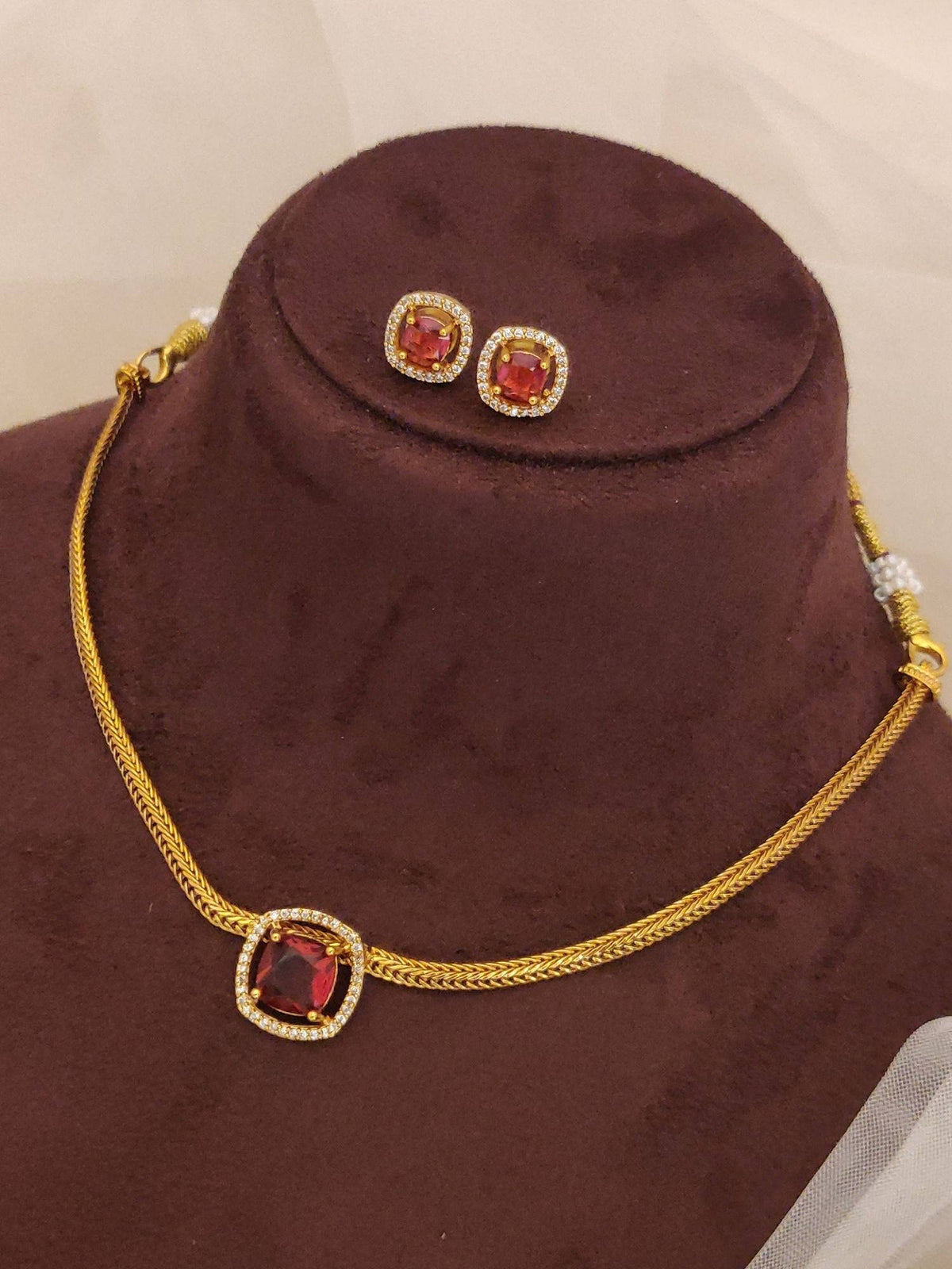 Abdesigns Shiny Gold Plated Red Stone Necklace with Earrings · One Size