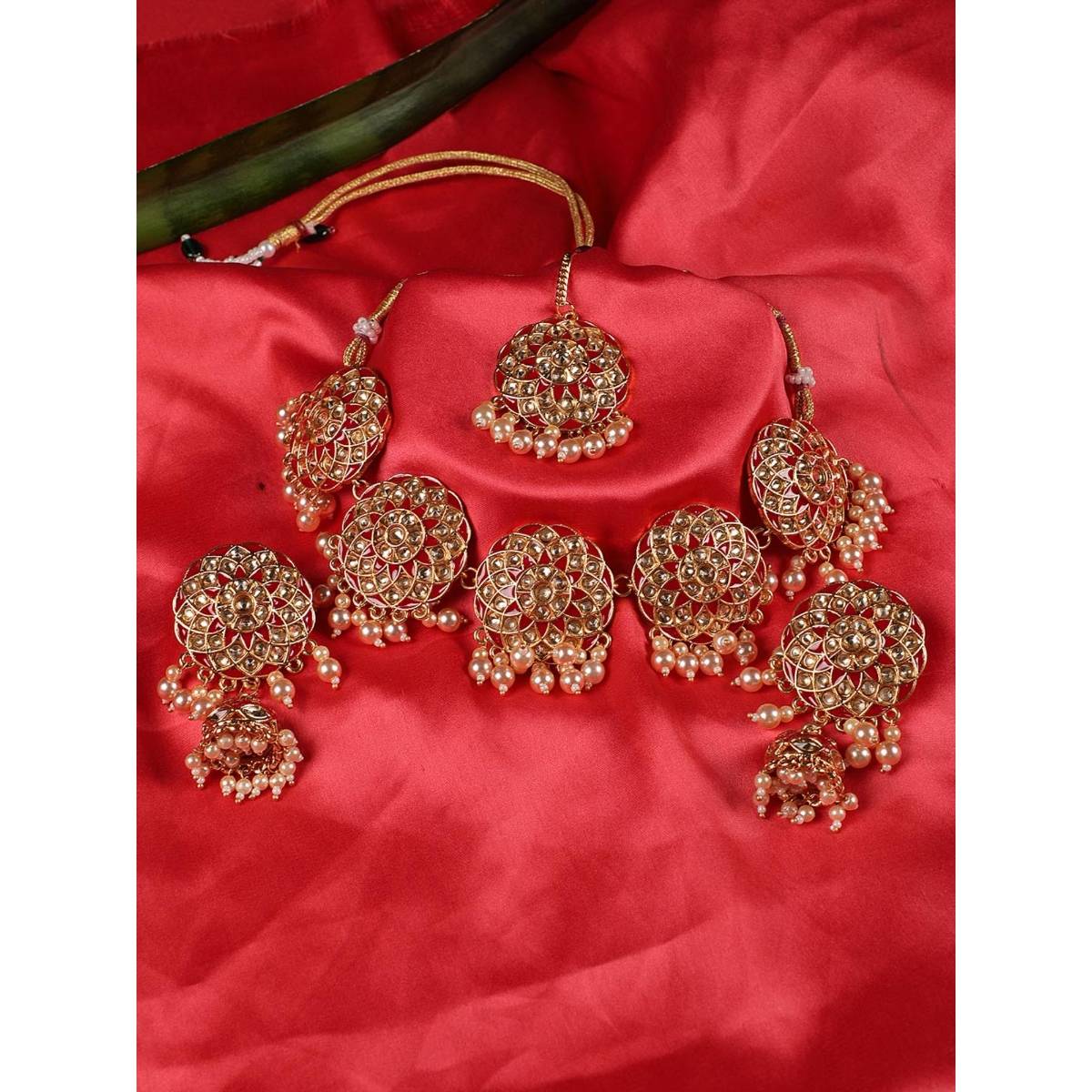 Aatmana Red Kundan Pearls Gold Plated Choker Set with Maangtikka