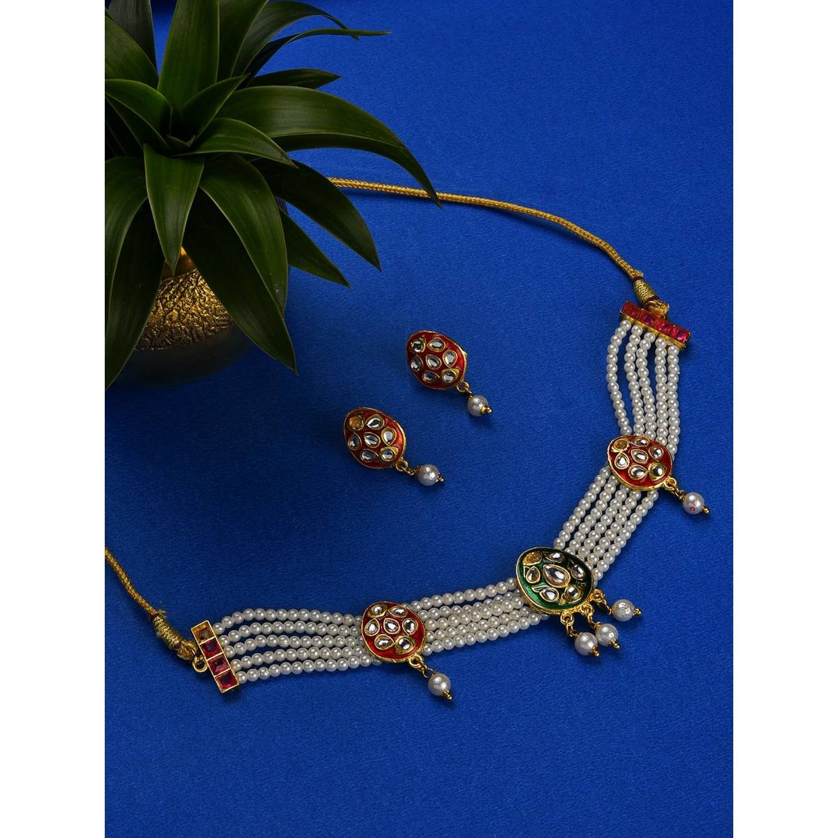 Aatmana Gold Plated White Kundan Studded & Beaded Jewellery Set