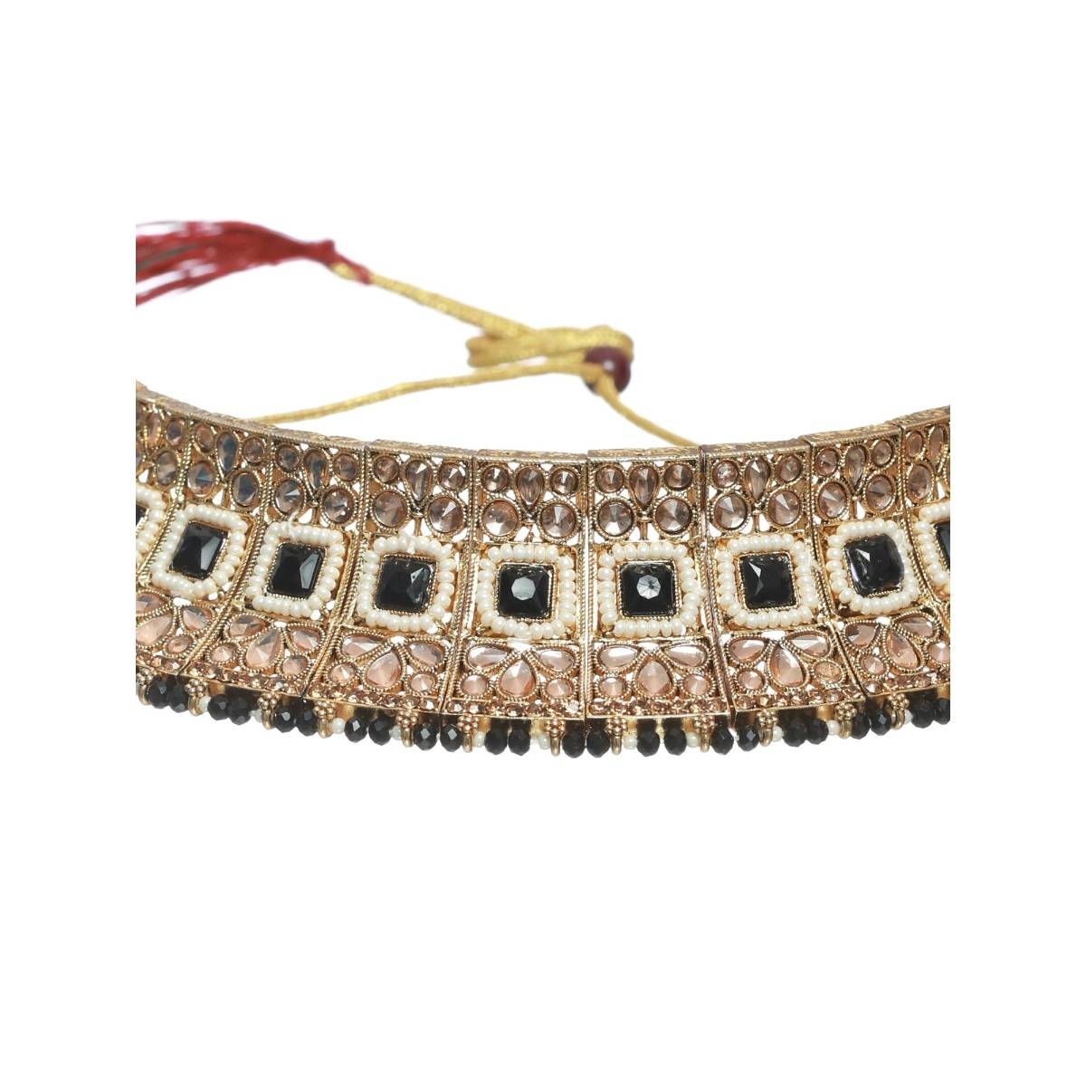 Aatmana Black Kundan Gold Plated Choker Set with Maangtikka