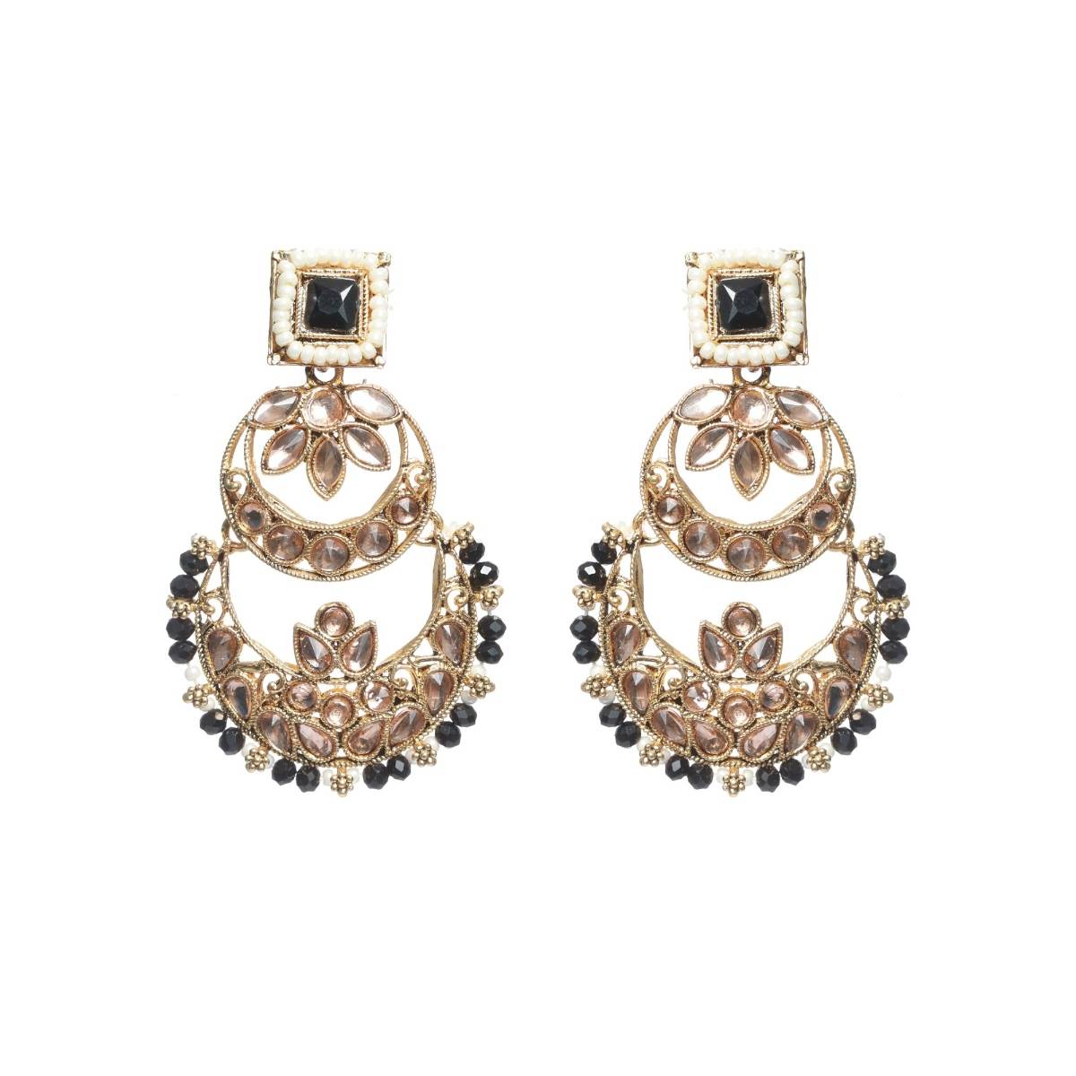 Aatmana Black Kundan Gold Plated Choker Set with Maangtikka