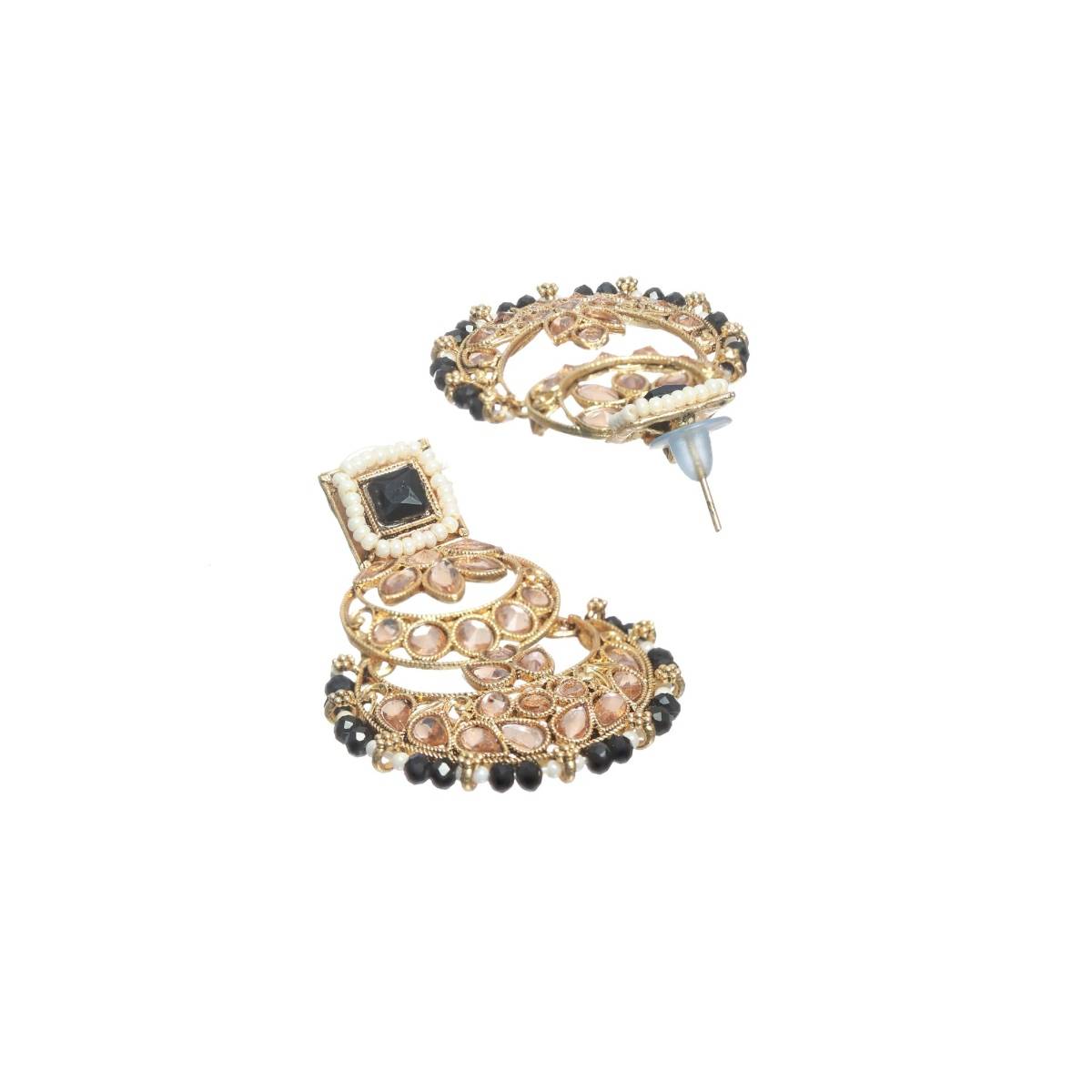 Aatmana Black Kundan Gold Plated Choker Set with Maangtikka