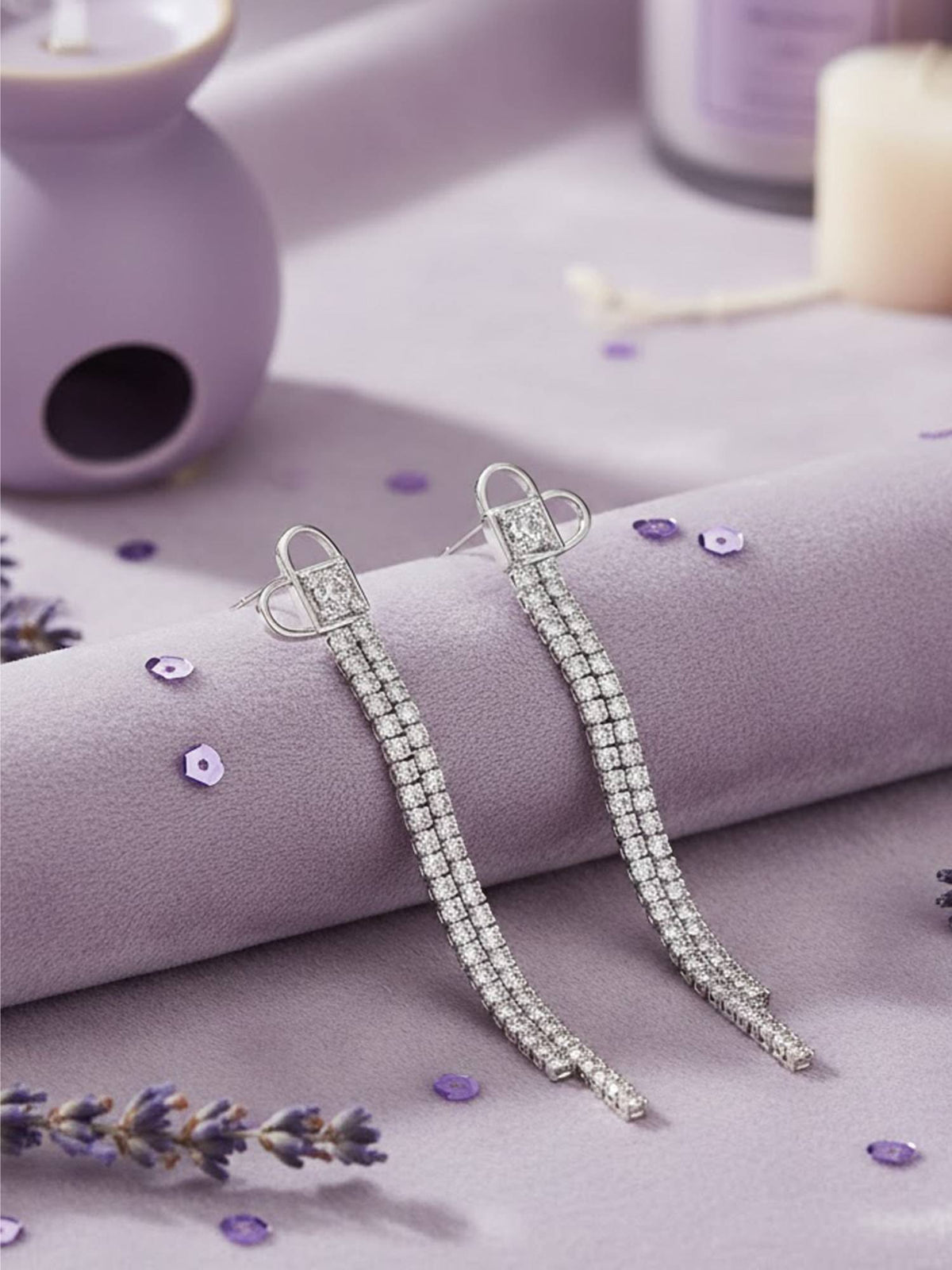 925 SILLER Women Sparkling Heart Cascade Dangler Earrings
