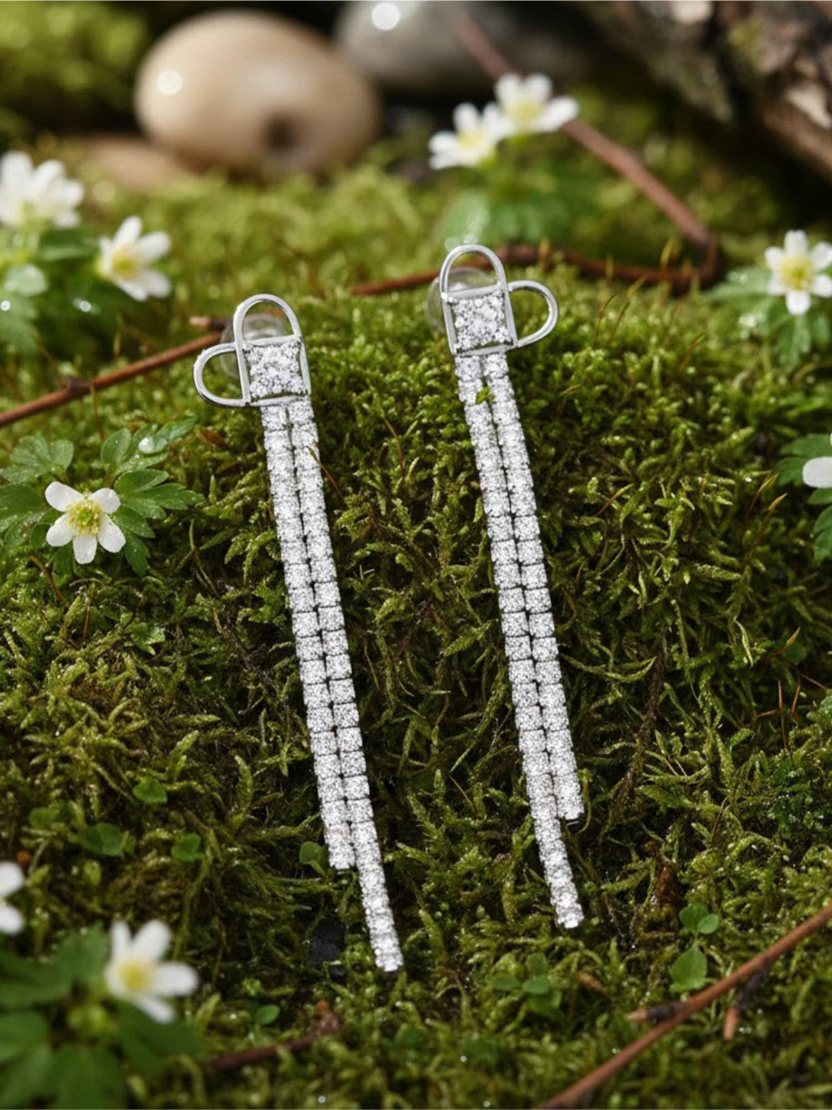 925 SILLER Women Sparkling Heart Cascade Dangler Earrings