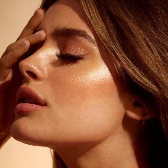 Iconic London - Illuminator (Shade - Original (Champagne Shimmer) -13.5ml - (Unbox)