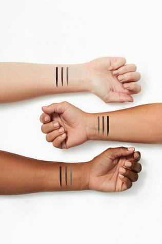 Maybelline New York - TATTOO STUDIO® SMOKEY GEL PENCIL (SMOKEY BLACK)