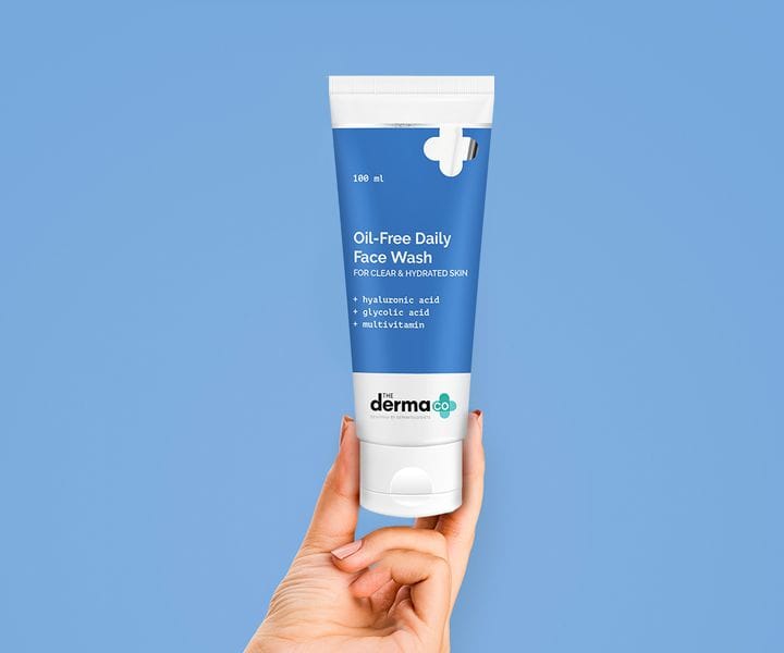 Derma Co - Oil-Free Daily Face Wash With Hyaluronic Acid, Glycolic Acid & Multivitamins 100ml