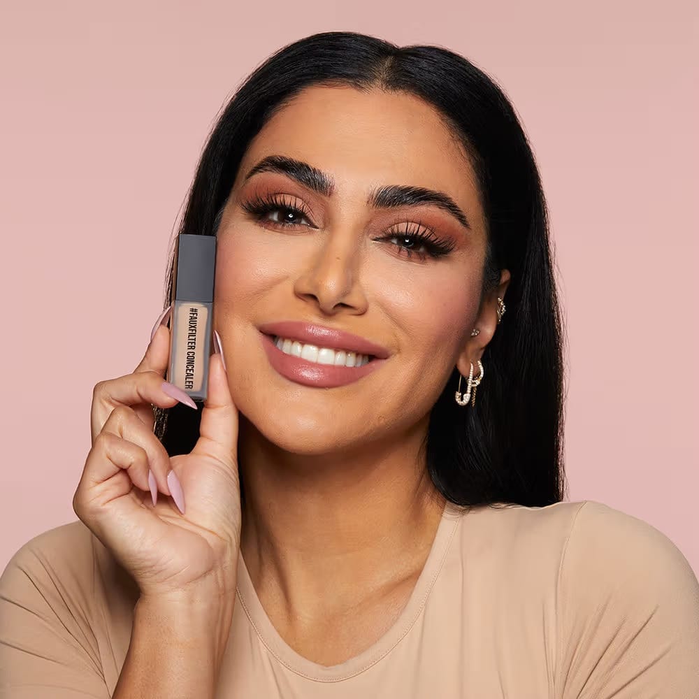 Huda Beauty - Fauxfilter Luminous Matte Concealer (9ML)