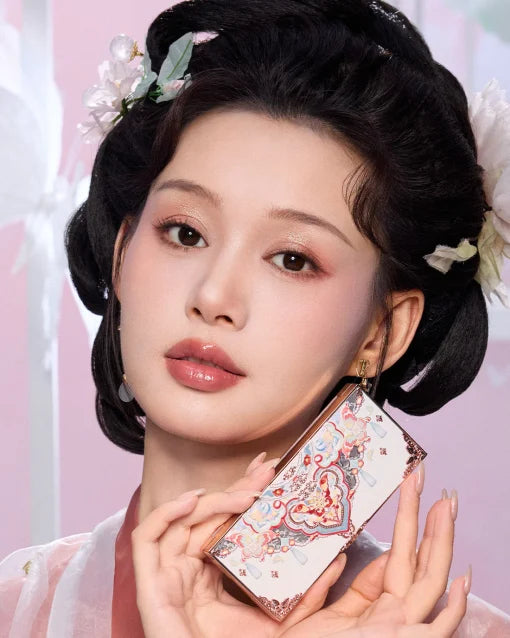 Flower Knows - Butterfly Cloud Collar Collection Embossed Six Color Eyeshadow Palette