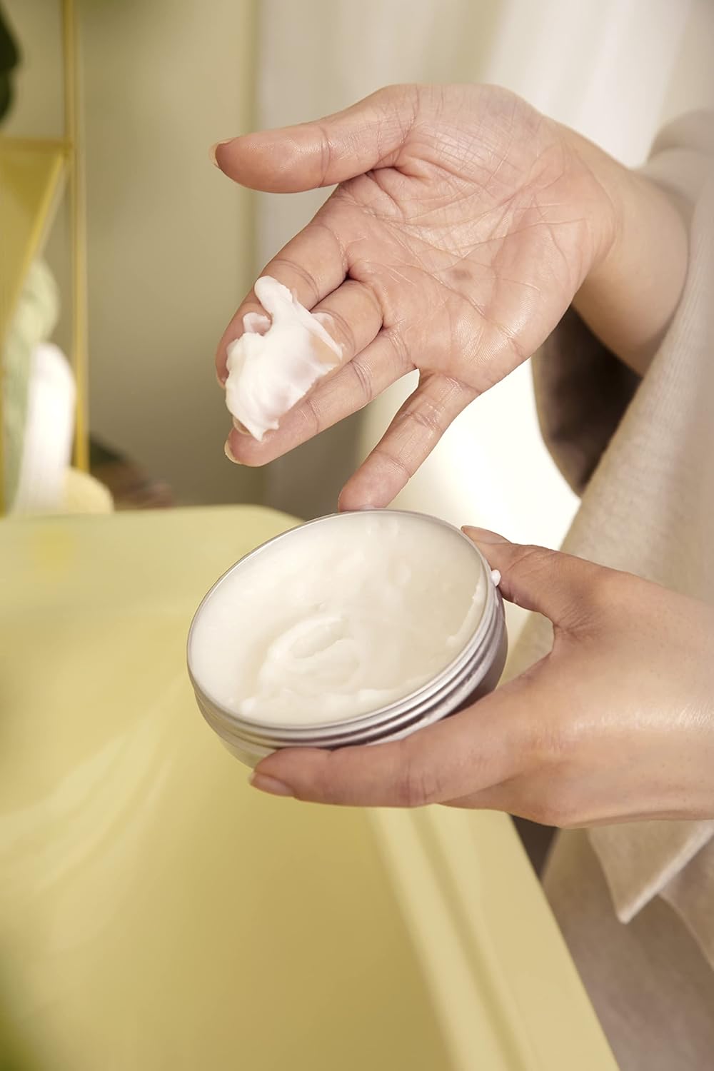 The Body Shop Camomile Sumptuous Cleansing Butter, 2.7 Oz - BEAUTY BRATS