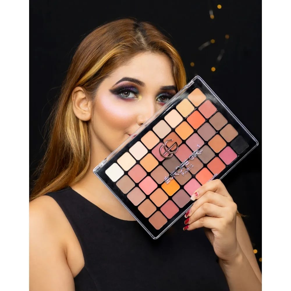 Europe Girl - Warm Tone 40 Shade Eyeshadow Palette (40gm)